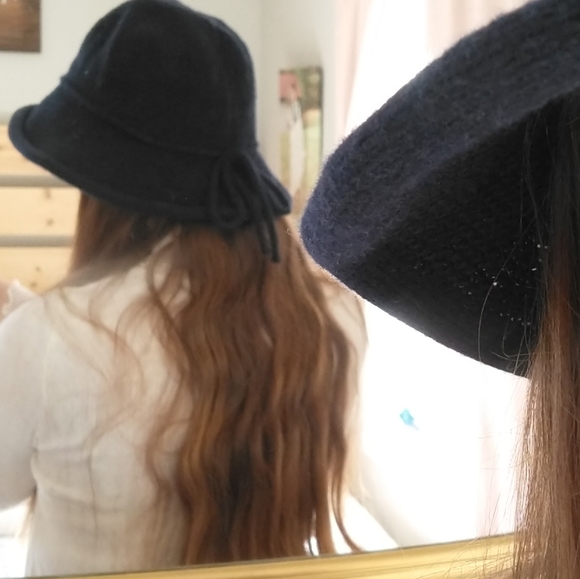 NWOT Pretty Persuasions Navy Blue Knit Cloche Hat main image 5